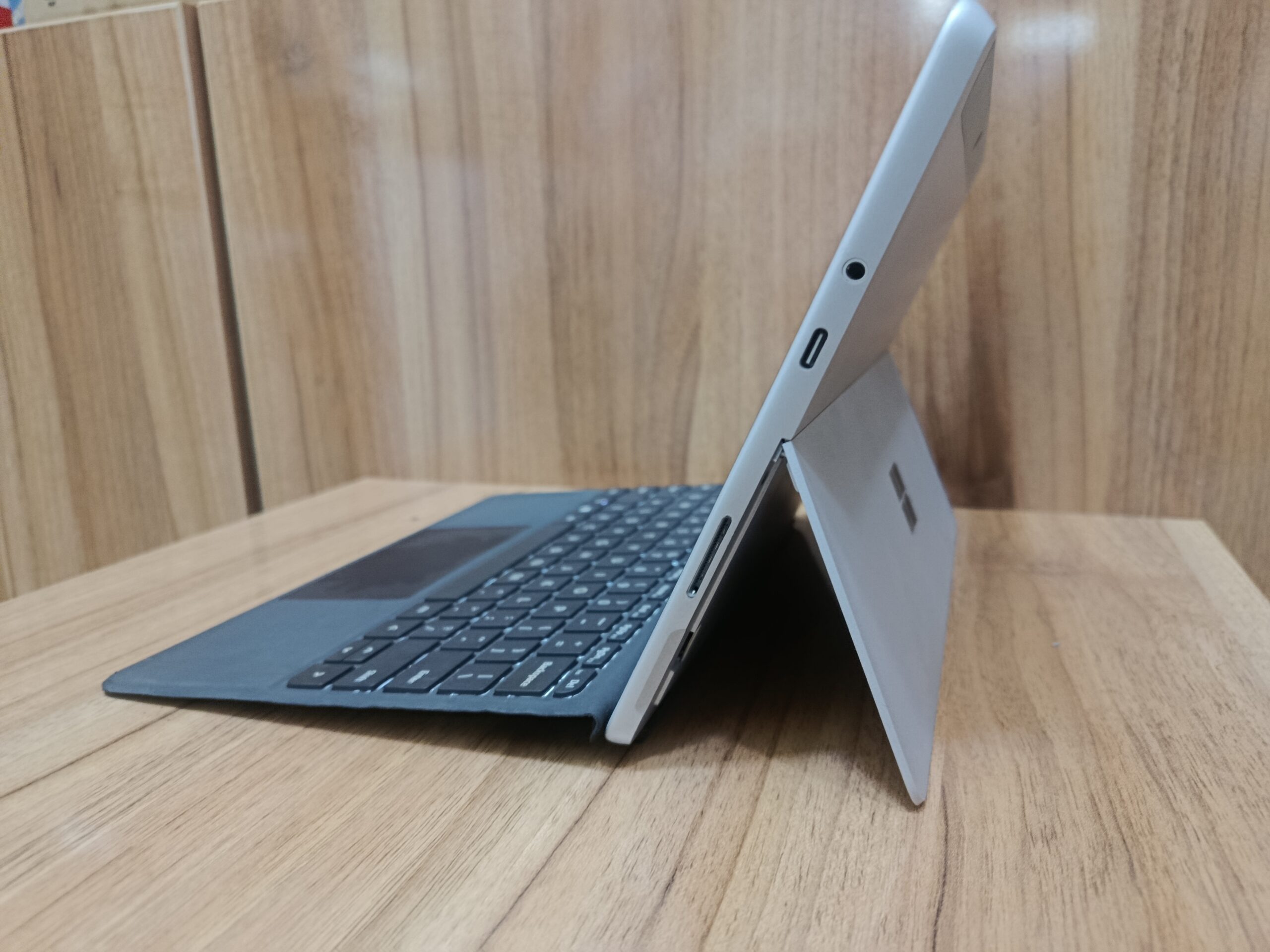 سرفیس پرو Surface Pro Go 2